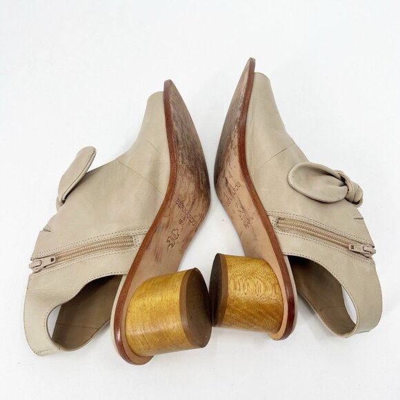 Bernardo Nude Tan Leather Luna Bootie Size 10 Open Toe Modern Minimalist - Picture 5 of 7